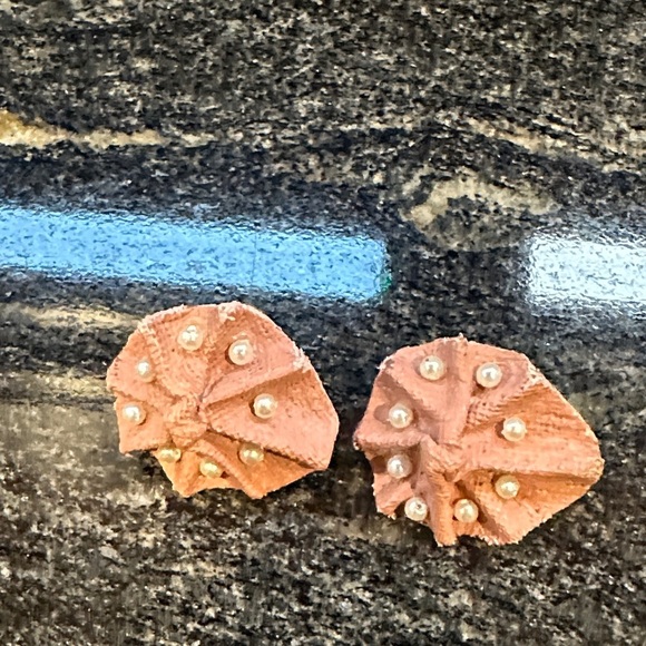 Elegant Gold and Red Earring Set - Picture 9 of 10